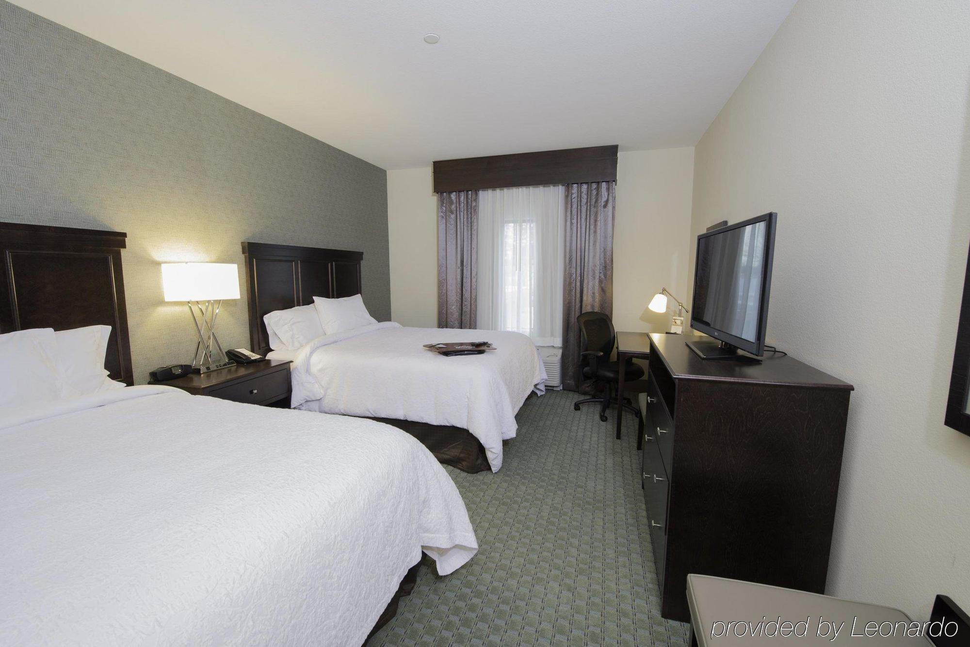 Hampton Inn & Suites Bismarck Northwest Exteriör bild